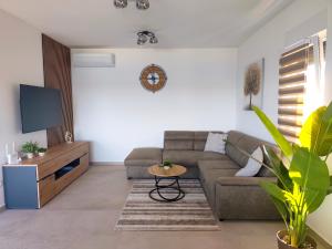 Penthouse Cor Specta - 30m to Beach, Sea View
