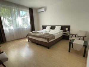VÁRLAK VENDÉGHÁZ Apartman 1