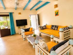 Tropical Court 2 BedroomDiani Beach villa