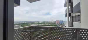 Urban Nest Studio In West Vista Apartemen Cengkareng
