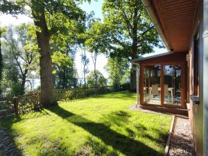 Schönes Ferienhaus mit Seeblick & Garten am Plauer See