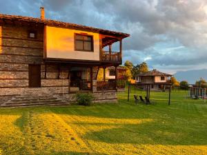 Leshten Guest Homes