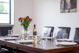 Selkirk Snug by Revelstoke Vacations