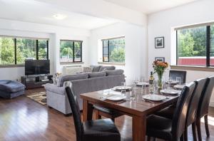 Selkirk Snug by Revelstoke Vacations
