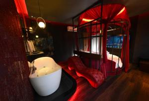 Lamour Hotel