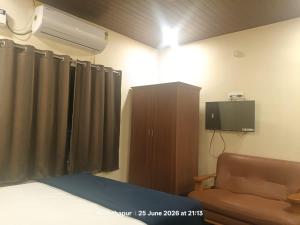 Vybhav Residency AC