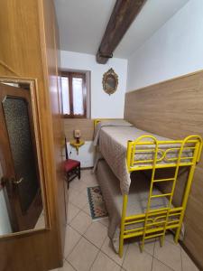 Casa Serafina trilocale con arredi darte e parcheggio privato