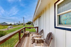 Bay Breeze House