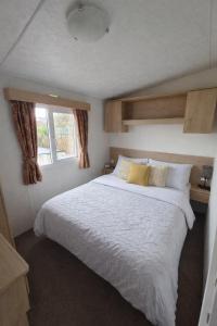 3 bed robin hood rhyl