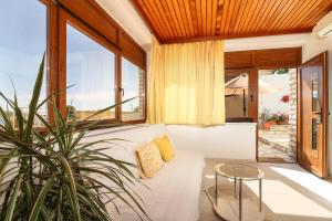 Apartment in Primosten with sea view, balcony, air conditioning, WiFi 5155-1