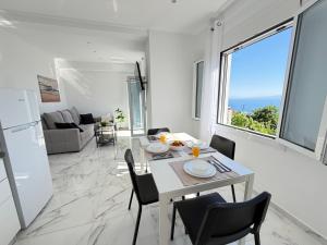 Alexandros Luxury Apartment