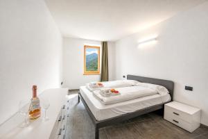 Appartamento Borgo Pastoedo near Lake Tenno - Happy Rentals