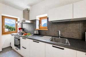 Appartamento Borgo Pastoedo near Lake Tenno - Happy Rentals
