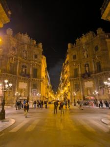 Glocal flat Maqueda