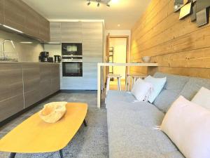 Modern apartment Rochebrune ski in ski out