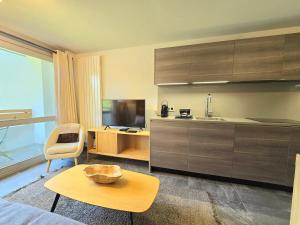 Modern apartment Rochebrune ski in ski out