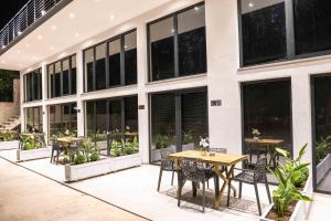 Hotel&Apartaments -Villa Hasani 24
