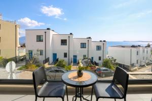 Velaris Apartments 101