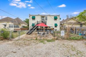 Quiet Area W Balcony | Great for Travel Nurses!