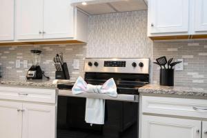 Dream House with Private Pool Close to Disney 2470