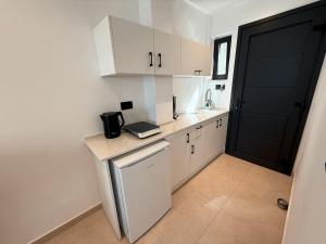 Captains Studios & Apartments