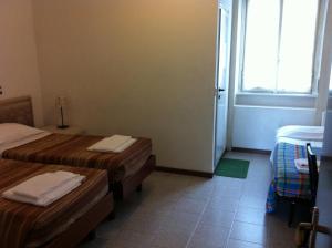 Triple Room room in Hotel Gambara