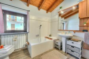 Miralago Lake View & Private Garden - Happy Rentals