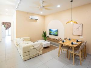 Dorsett Waterfront Subang by Minshuku beside SJMC Hospital