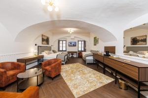 APLEND CITY Paul Inn