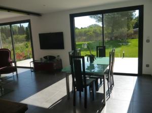 Villas Villa charmante a Eyragues avec piscine privee : photos des chambres