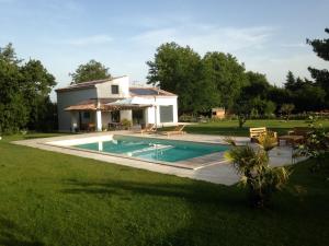 Villas Villa de 5 chambres avec piscine privee jardin clos et wifi a Eyragues : photos des chambres