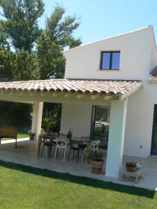 Villas Villa charmante a Eyragues avec piscine privee : photos des chambres