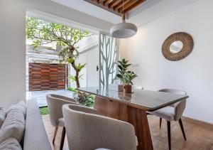 Villa Arsy-2BR Private Oasis with Pool & Rooftop