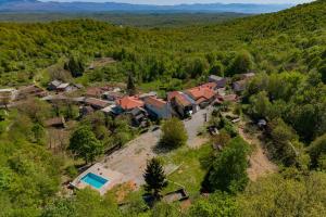 Familija Lovrinovi Retreat with Shared Pool