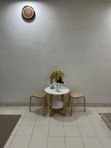 Damai Guest House with Wi-Fi, Netflix