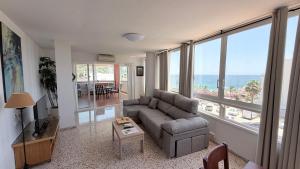 ALM-2E, stunning and spacious apartment with views