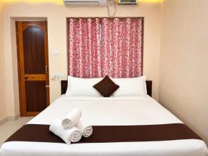 Hotel Bay Inn Puri Near Sea Beach - Parking Facility