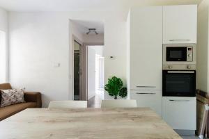 Casa Enzo e Tina by Quokka 360 - On the Shores of Lake Lugano