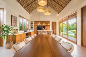Villa Loka Sama, Tropical Oasis 3BR Private Pool Villa in Ubud