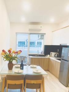 Apartment MT VIỄN TRIỀU 2PN 2B40 có ban công nhìn ra biển