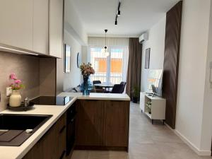 The One 75 by Housine