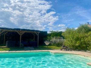 Loue appartement avec jardin