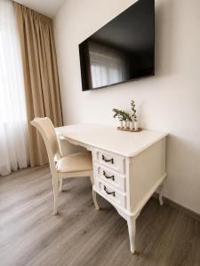 Golden Bridge Apartment with private parking