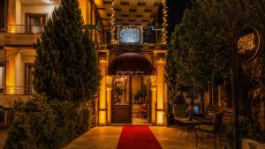 Rocca Stone House