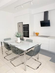 Kyras Central Flat