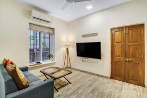 Cleo: Cozy 1BHK in Khar near Bandra