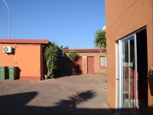 Oluzizi Guesthouse