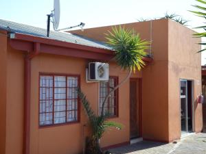 Oluzizi Guesthouse