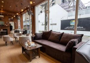 Best Inn Hostel and Café Patong Beach
