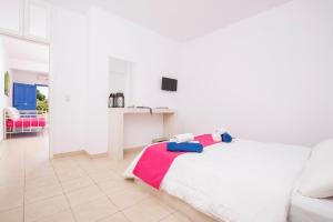 1- bed apt near black beach-Sleeps 4-Parking